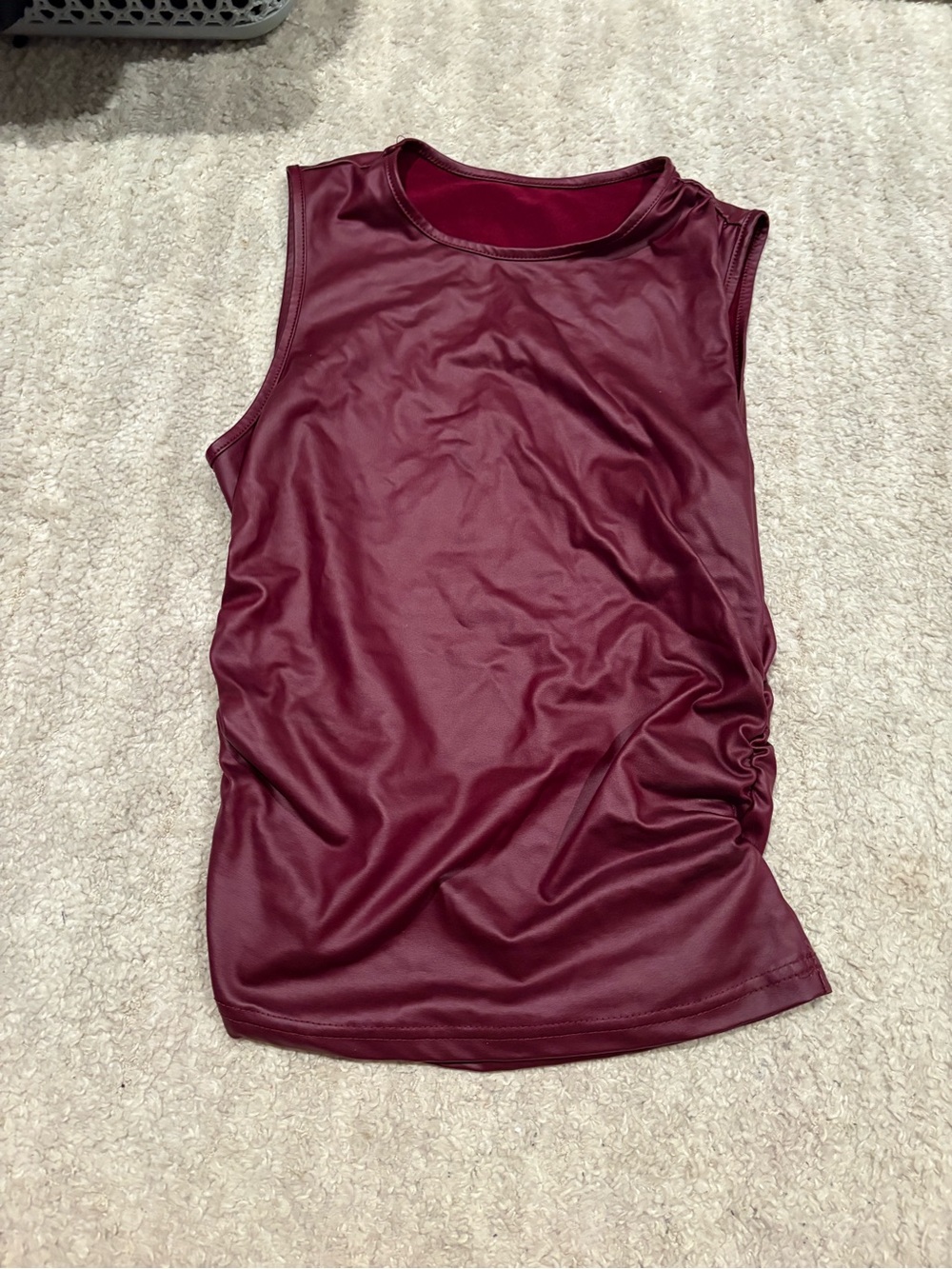 Red top - Picture 2 of 3